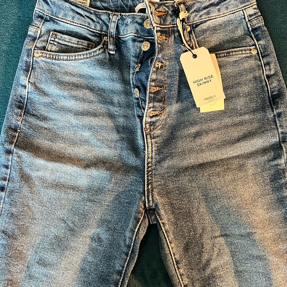 Forever 21 High ride jeans size 28